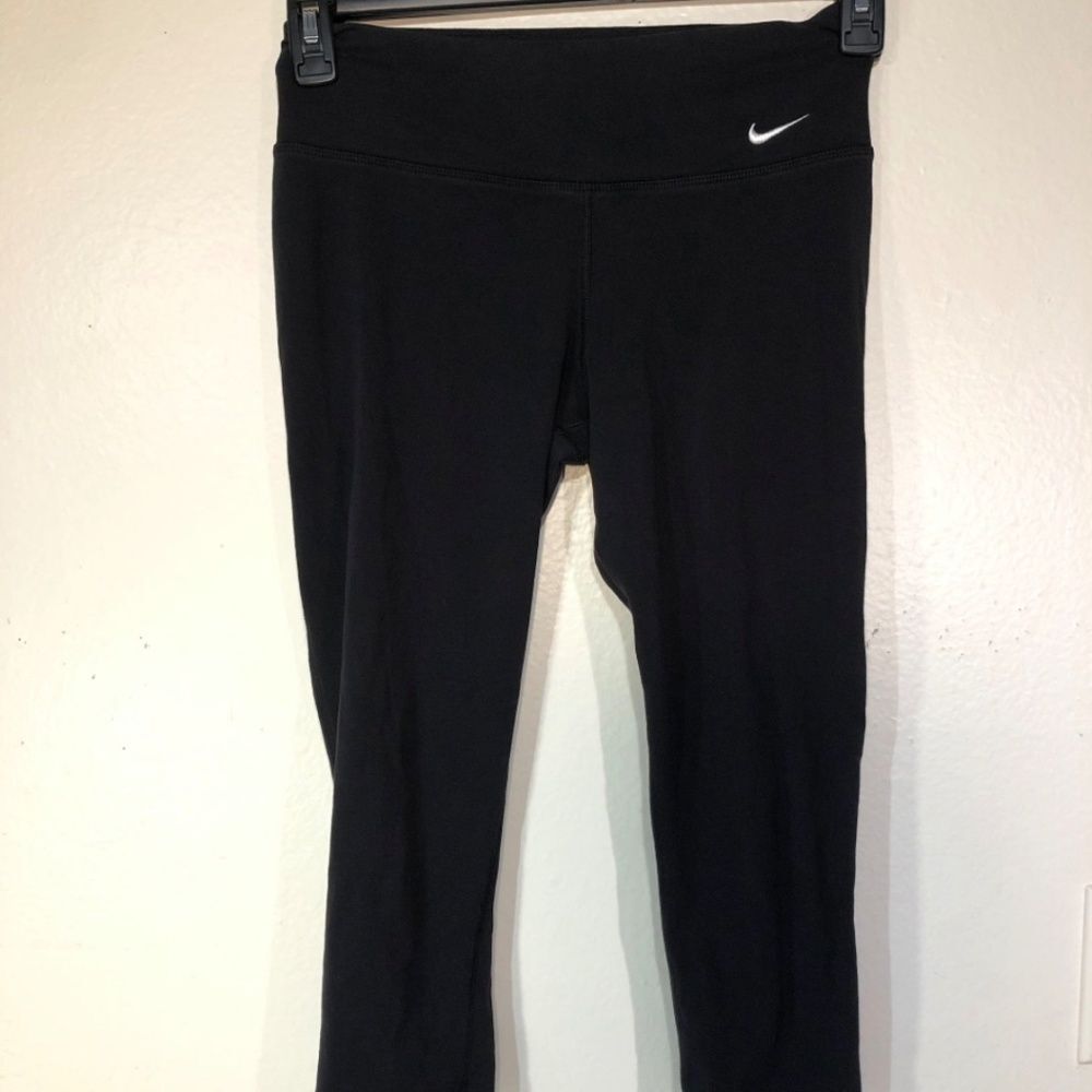 Nike Cropped Black Dri-Fit Leggings - Small